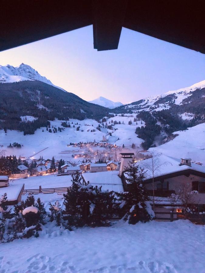 Haus Schwarz Villa Savognin Bagian luar foto